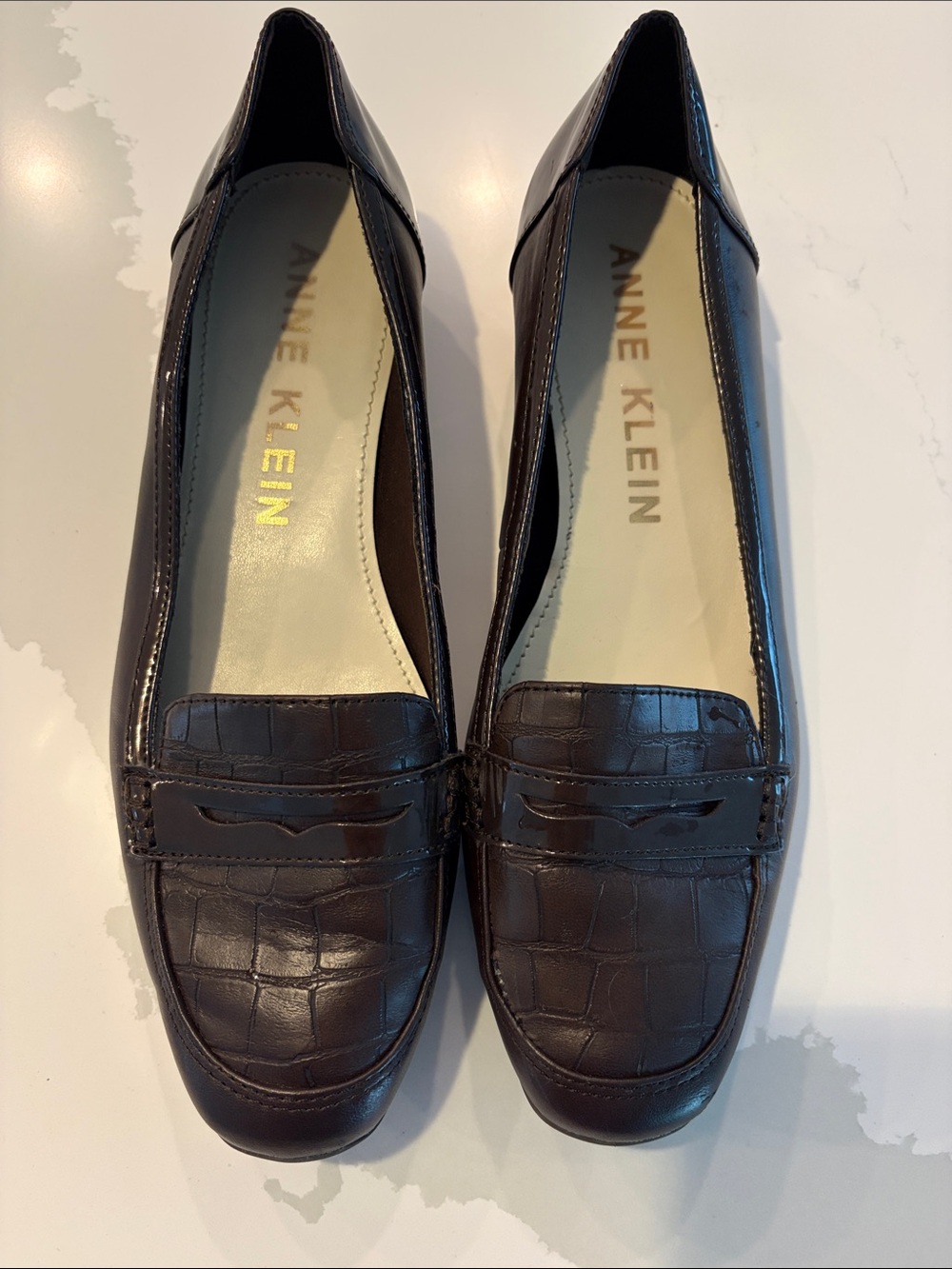 Anne Klein Dark Brown Croc-Embossed Slip-On Loafers women’s size 9